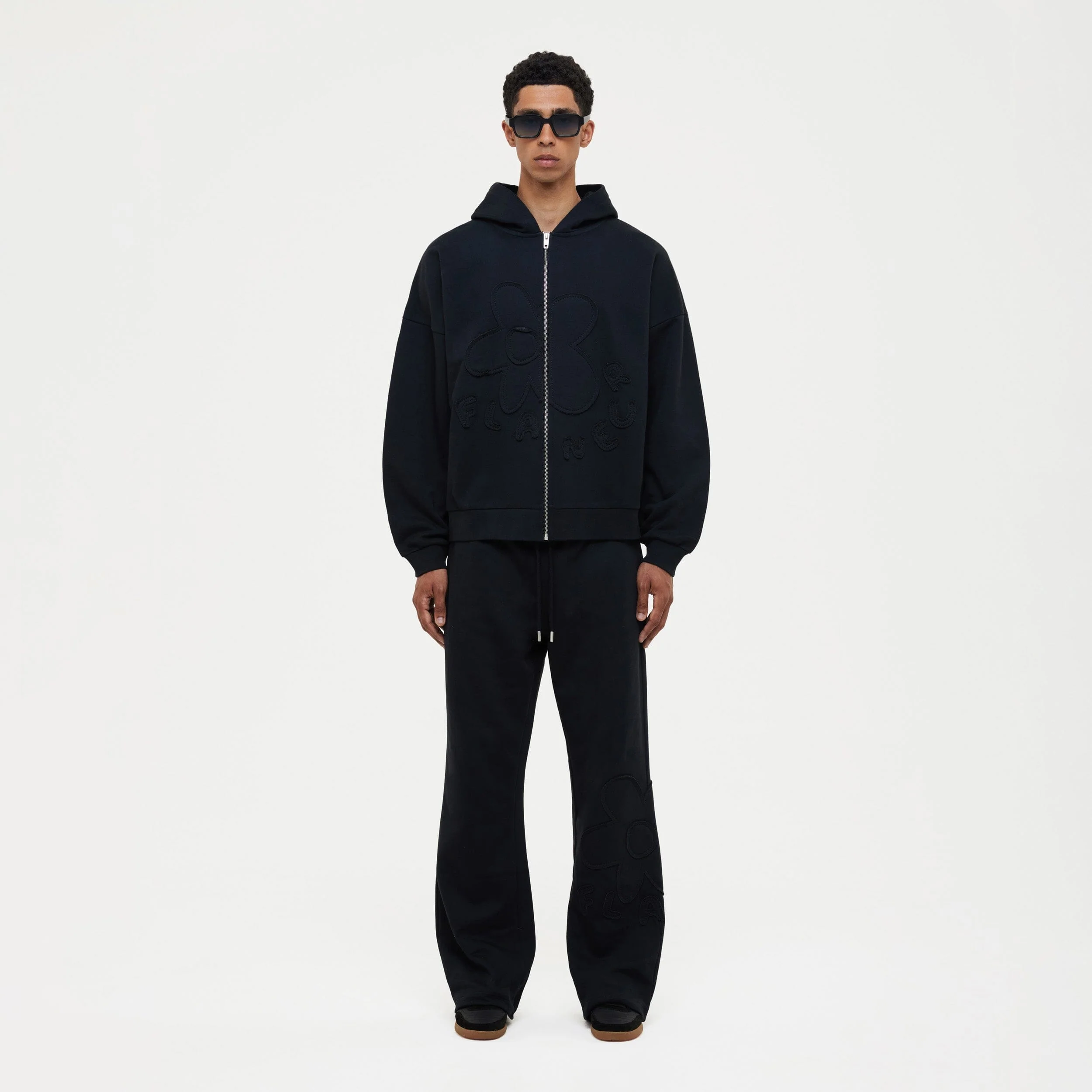 Blossom Patches Sweatpants | Black - Image 4